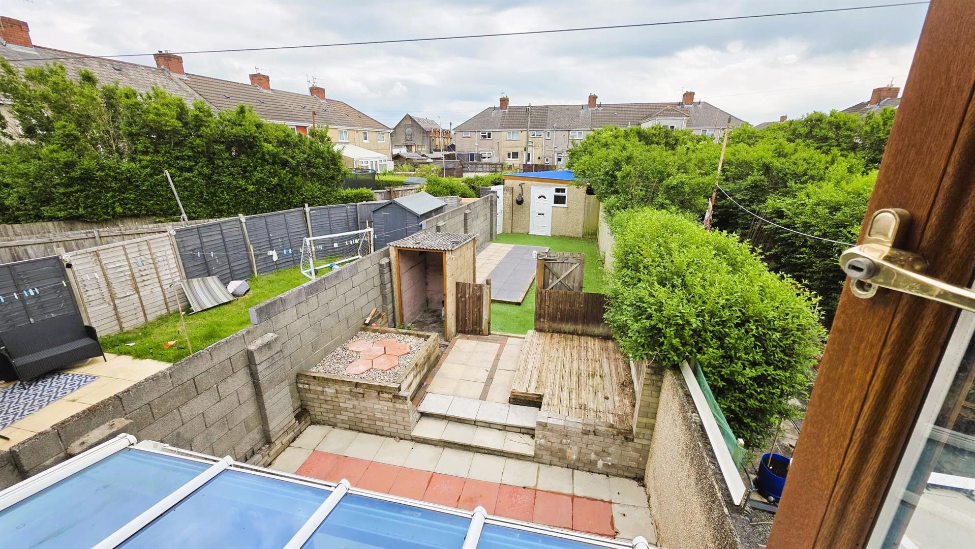 Bond Avenue, Llanelli, SA15 1RG